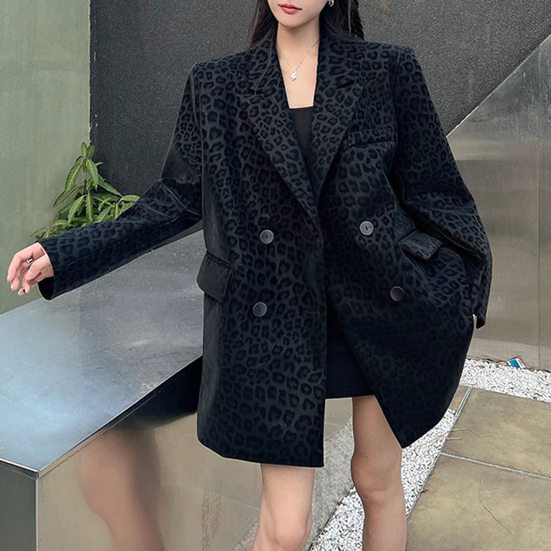 [EWQ] Streetwear Leopard Print Blazer Coat Long Sleeve Double Breasted Women Loose Office Lady Suit Jacket 2024 Winter 16O3380